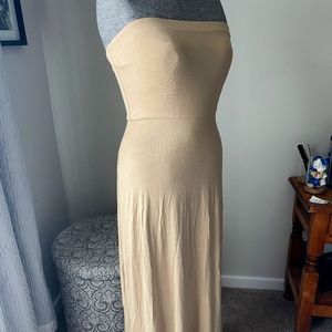 Pretty strapless maxi dress, beige. Charming Charlie Size M NWT